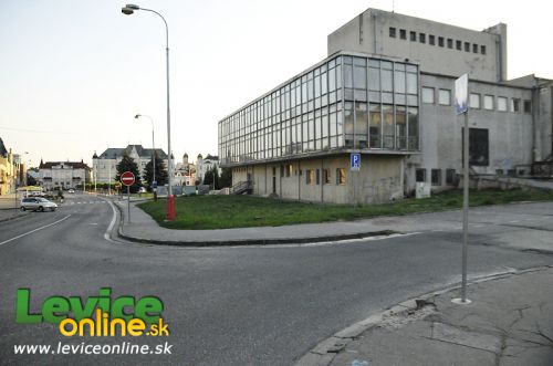 Názory poslancov MsZ v Leviciach na situáciu okolo výstavby OC Europa Názory poslancov MsZ v Leviciach na situáciu okolo výstavby OC Europa