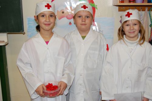 Žiaci ZŠ Andreja Kmeťa v Leviciach si pripomenuli Svetový deň boja proti HIV-AIDS Žiaci ZŠ Andreja Kmeťa v Leviciach si pripomenuli Svetový deň boja proti HIV-AIDS