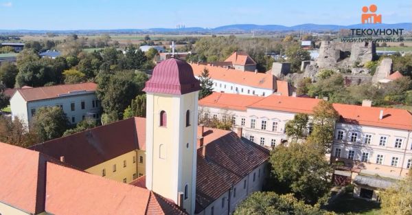 Levice vtedy a dnes: Kostol sv. Jozefa v Leviciach a požiar z roku 1946 Levice vtedy a dnes: Kostol sv. Jozefa v Leviciach a požiar z roku 1946