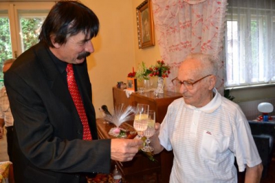 Symbolický prípitok na zdravie pána Horvátha