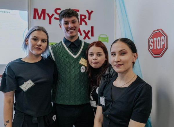 Levická študentská firma RightWay vytvorila zábavnú vzdelávaciu spoločenskú hru Mystery Taxi Levická študentská firma RightWay vytvorila zábavnú vzdelávaciu spoločenskú hru Mystery Taxi