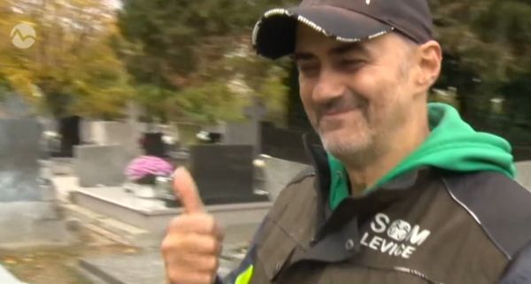 Na levickom cintoríne pracuje hluchonemý muž, ktorý sa s kolegami dorozumieva vlastným, originálnym spôsobom (video)