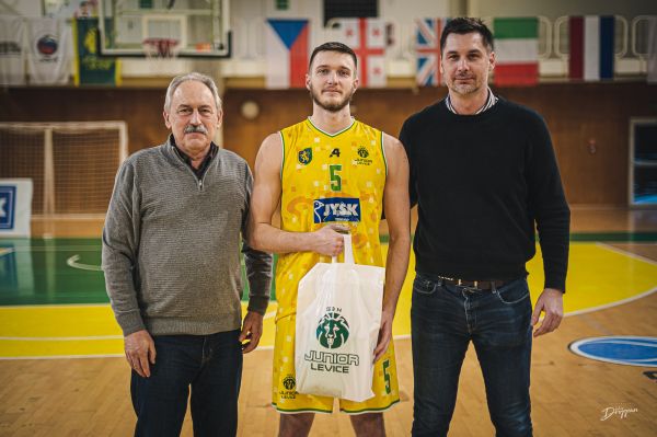 Levickí basketbalisti U20 na turnaji EYBL tretí, o jedno miesto im unikol postup do Final four Levickí basketbalisti U20 na turnaji EYBL tretí, o jedno miesto im unikol postup do Final four