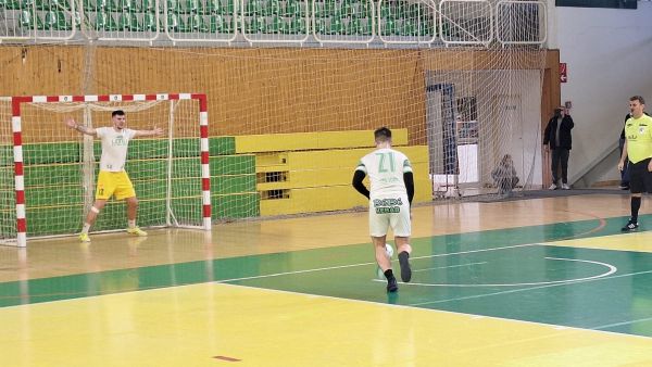 Víťazom 1. ročníka turnaja zimnej futsalovej ligy v Leviciach mužstvo HRQ TEAM