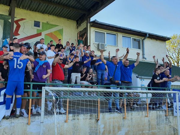 Levice prehrali v poslednej sekunde, bez bodu i Kozárovce, Podlužany, Starý Tekov, Šahy a Želiezovce naplno