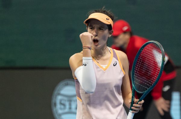 Levičanka Mia Pohánková vyradila na juniorskom Wimbledone aj nasadenú jednotku a je v už semifinále