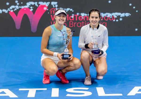 15-ročná Levičanka Mia Pohánková vyhrala medzinárodný ženský turnaj J&T Banka Slovak Open 2024, dosiahla tým životný úspech 15-ročná Levičanka Mia Pohánková vyhrala medzinárodný ženský turnaj J&T Banka Slovak Open 2024, dosiahla tým životný úspech