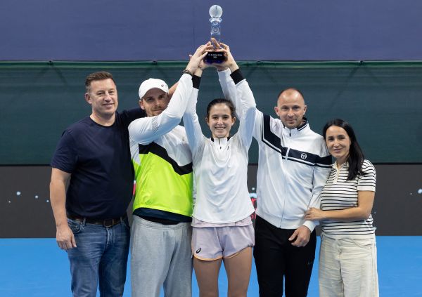 15-ročná Levičanka Mia Pohánková vyhrala medzinárodný ženský turnaj J&T Banka Slovak Open 2024, dosiahla tým životný úspech 15-ročná Levičanka Mia Pohánková vyhrala medzinárodný ženský turnaj J&T Banka Slovak Open 2024, dosiahla tým životný úspech