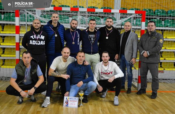 V Leviciach sa konal medzirezortný minifutbalový turnaj o pohár okresného riaditeľa Policajného zboru