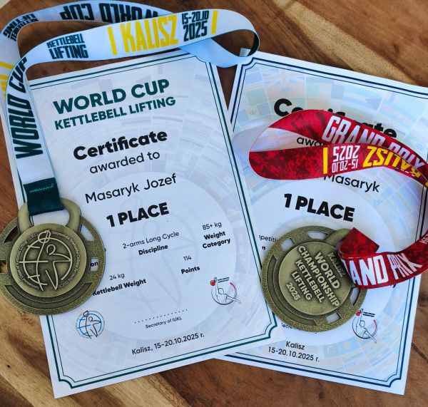 Levičan Jozef Masaryk získal dve zlaté medaily na Majstrovstvách sveta Medzinárodnej Federácie Kettlebell Lifting