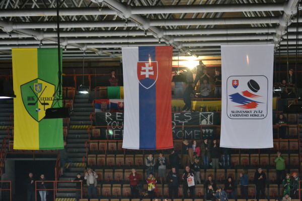 Seniorské A-čko vyslalo fanúšikom signál, piataci predviedli bojovný výkon proti "belasej armáde"
