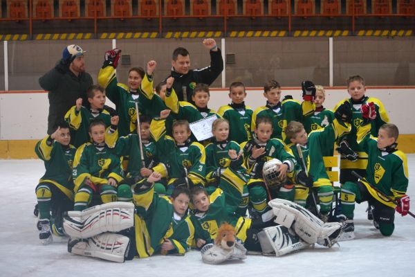 Mladší žiaci HK Levice potvrdili víťazstvo z ľadu súpera, tretiaci na LEV CUP-e 2015 druhí