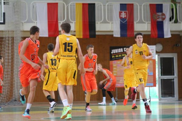 Víťazom medzinárodného basketbalového turnaja kadetov U16 - Junior Cup 2015 Jahn Mníchov + výsledky