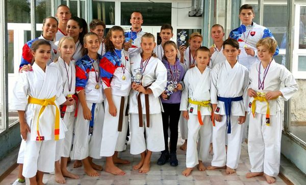 Raketový nástup levických karatistov na začiatku sezóny, z Prievidze prišli s množstvom medailí!