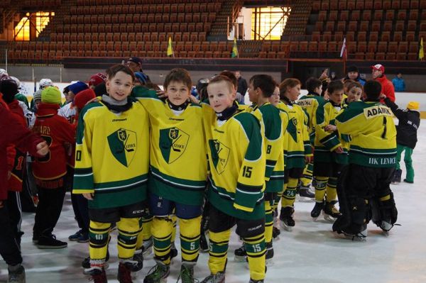 Víťazom LEV CUP-u 2015 hokejisti Ružinova, Levičania na 2. mieste