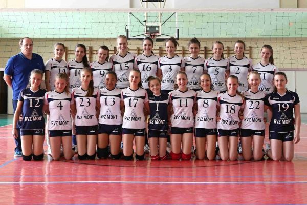 Na historicky prvom finálovom turnaji Majstrovstiev SR vo volejbale v Leviciach domáce hráčky druhé