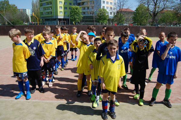 V krajskom kole Mc Donald´s Cup 2015 bude Levický okres reprezentovať Základná škola Kozárovce
