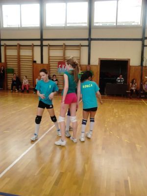 Levické volejbalové juniorky a kadetky s prehrami, staršie a mladšie žiačky víťazne