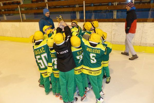 Tretiaci na Ružomberok Cup-e 2015 bronzoví, šiestaci na WINNWELL CUPe v Jaroměři šiesti