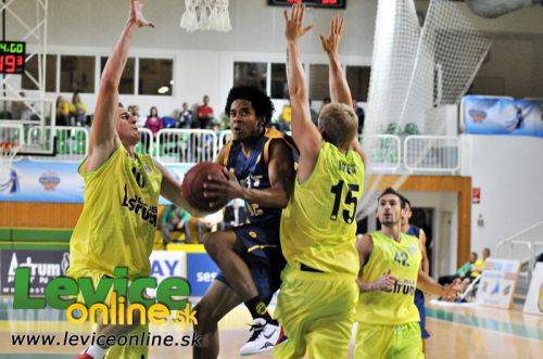 Výhra levických basketbalistov vo Svite o 4 body