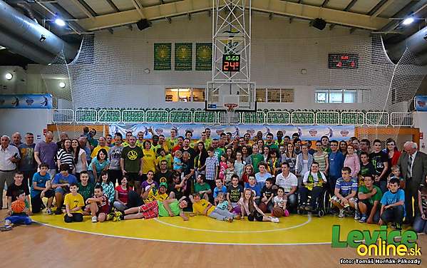 Rozlúčka s basketbalovou sezónou skončila exhibičným zápasom + fotografie a videá