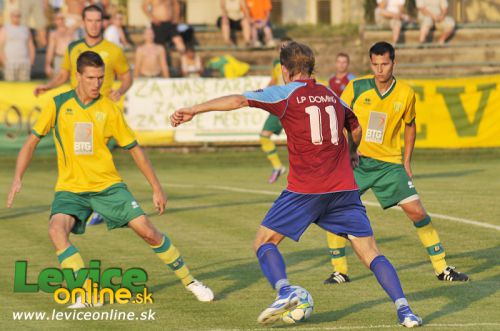 Prvá prehra Levičanov v tretej lige, v Topoľčanoch dostali 3 góly