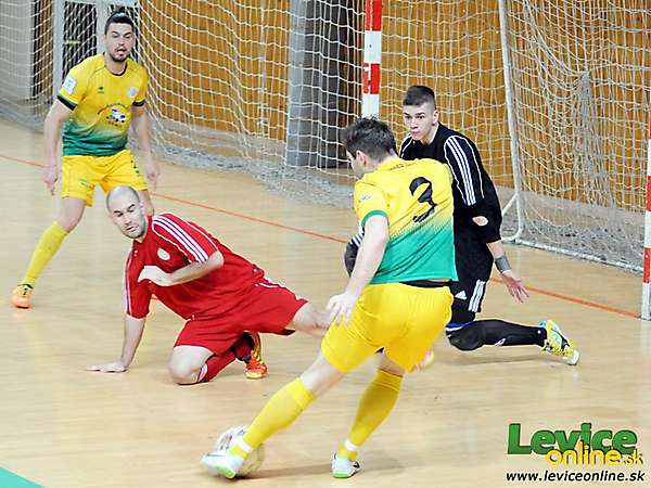 Futsal Team Levice doma zdolal FTVŠ UK Bratislava a sú na čele tabuľky!