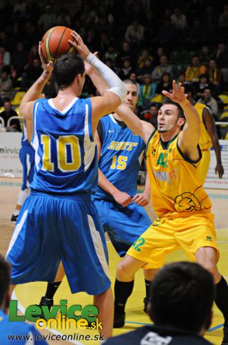 Martin Sýkora opäť levickým hráčom