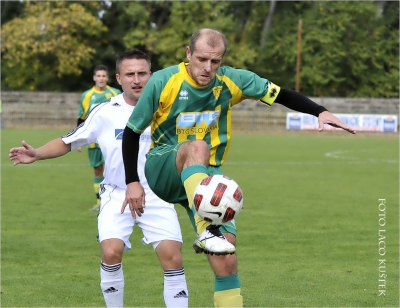 Aj levickí futbalisti potvrdili skvelú formu, vyhrali doma nad Piešťanmi 1:0