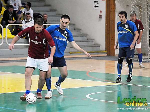 Trnavské ZF ovládlo levický vianočný futsalový turnaj firiem - výsledky a fotografie
