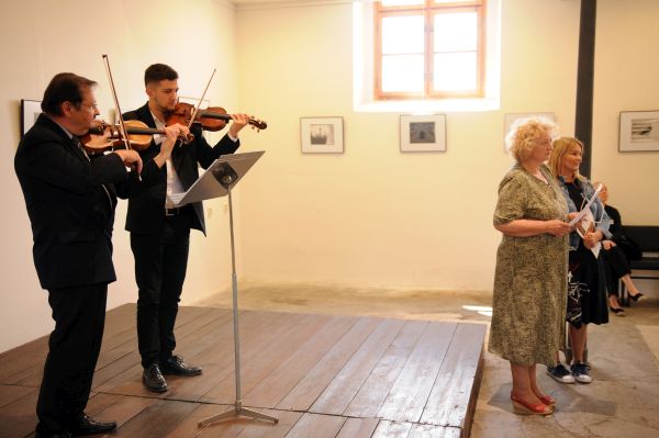 V Šahách ukončili fotografickú výstavu Lajosa Gombosa (video + foto)