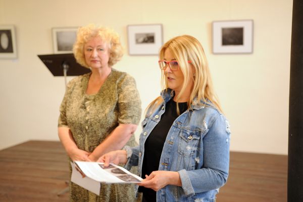 V Šahách ukončili fotografickú výstavu Lajosa Gombosa (video + foto)