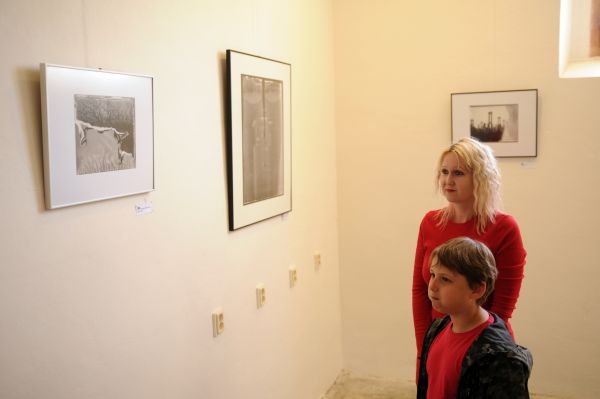 V Šahách ukončili fotografickú výstavu Lajosa Gombosa (video + foto)