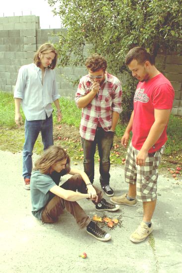 Rozhovor s levickou skupinou RODRIGOKRUZ - ...hudba vyjadruje rozpoloženie spoločnej kapelnej duše. Rozhovor s levickou skupinou RODRIGOKRUZ - ...hudba vyjadruje rozpoloženie spoločnej kapelnej duše.