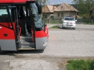 Dopravná nehoda v obci Tehla, chlapca odhodilo pred autobus, 4.5.2012