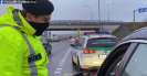 Policajné hliadky naprieč Nitrianskym krajom kontrolujú dodržiavanie zákazu vychádzania (video)