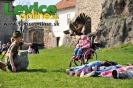 Deti a poľovníci pod hradom 2011