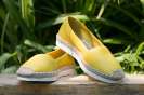 Espadrilky a ploché podpätky - prečo sa ich oplatí nosiť v lete?