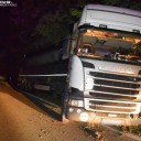 S kamiónom zišiel pri Želiezovciach z cesty, vodič nafúkal 2,69 promile, v Leviciach opitý vodič spôsobil nehodu