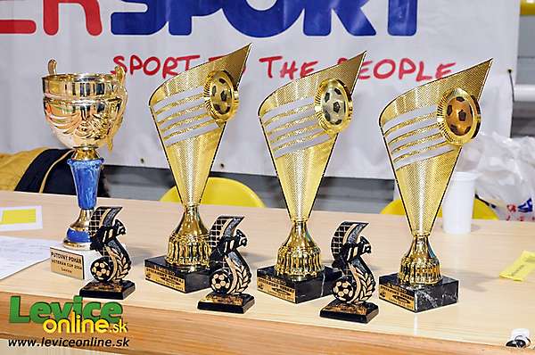 Obhájené prvenstvo na jubilejnom Štefanskom turnaji vo futsale 2013 + fotografie a výsledky
